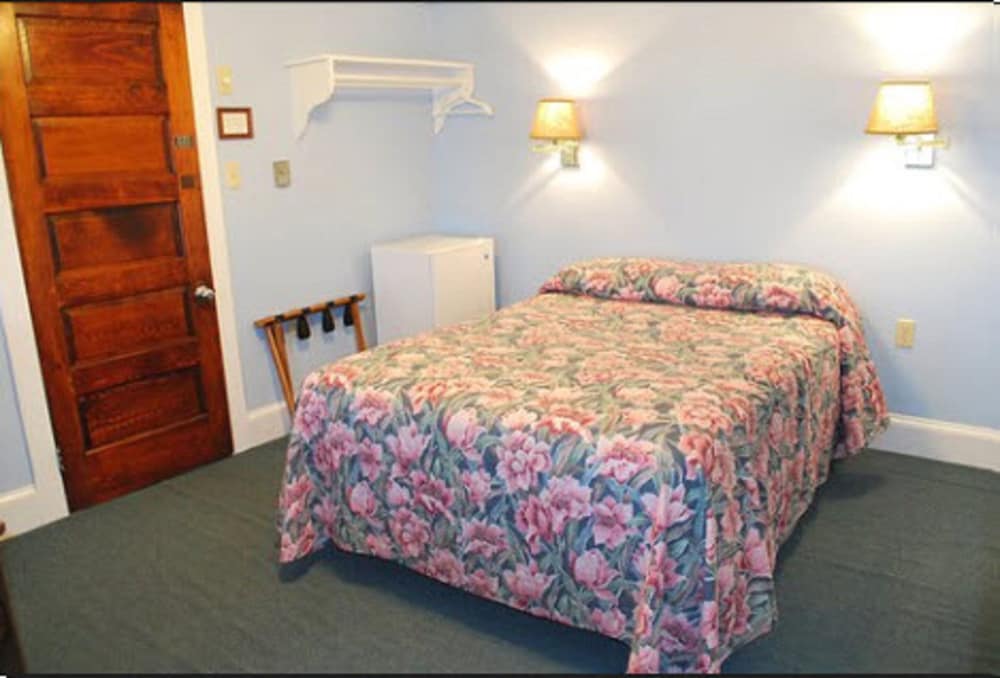 Lankford Hotel and Lodge - photo 8