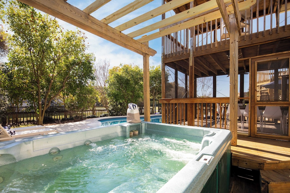 Raven by Avantstay Entertainers Dream w Pool Hot Tub Game Room 9 Brs - photo 4