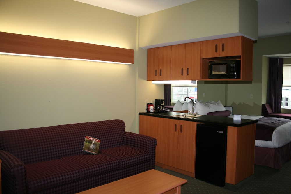 Stay Beyond Inn & Suites - photo 9