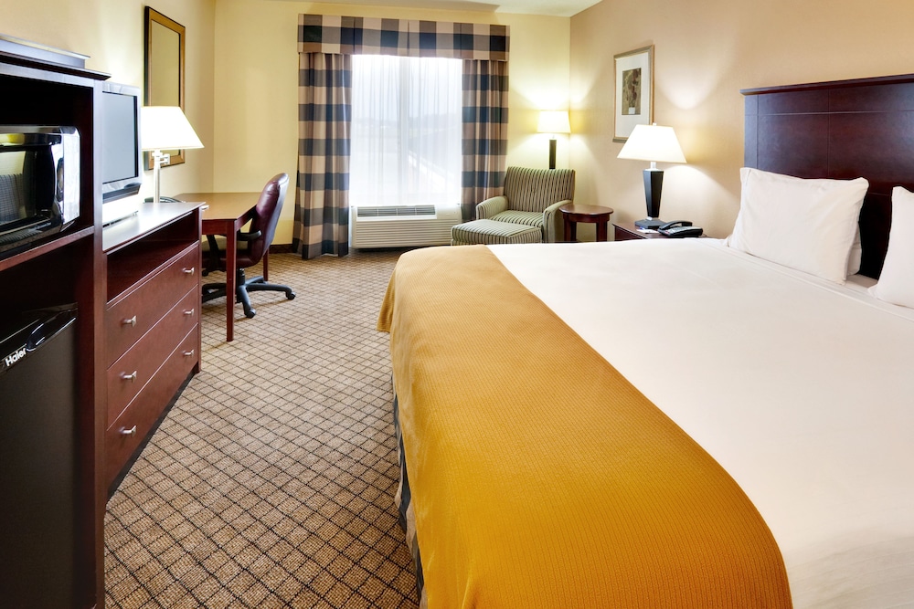 Holiday Inn Express & Suites Millington by IHG - photo 10