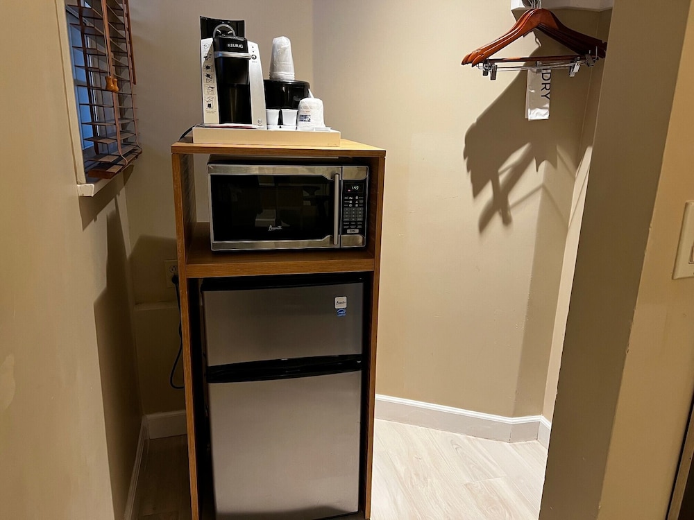 Holiday Inn Express & Suites La Jolla Windansea Beach by IHG - photo 14
