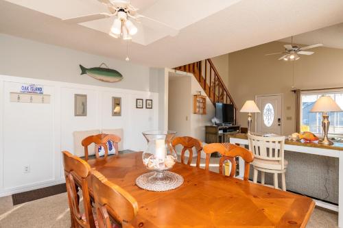 All About The Views by Oak Island Accommodations - photo 32