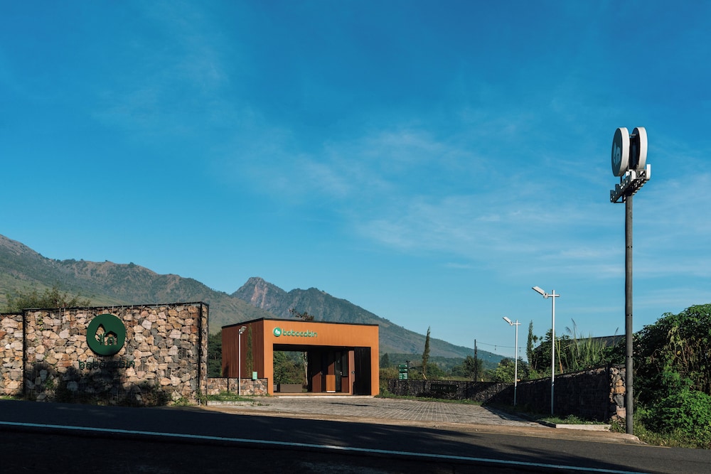 Bobocabin Gunung Rinjani Lombok - carbon neutral hotel in Bayeuen
