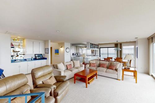 Sea Way Dreams 17928340 — Bodega Bay