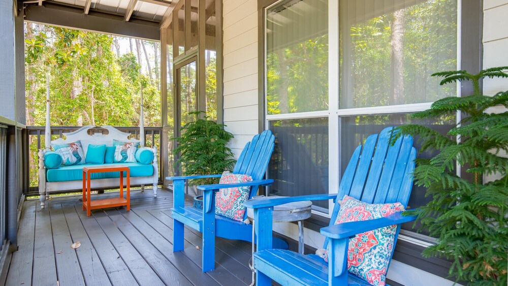 Mermaids and Magnolias — 4-Star Luxury Hotel in Santa Rosa, United States