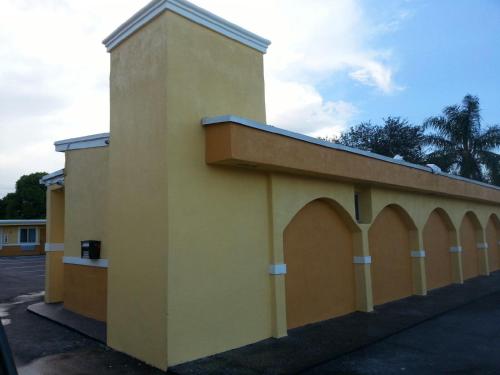 Belvedere Inn - photo 19