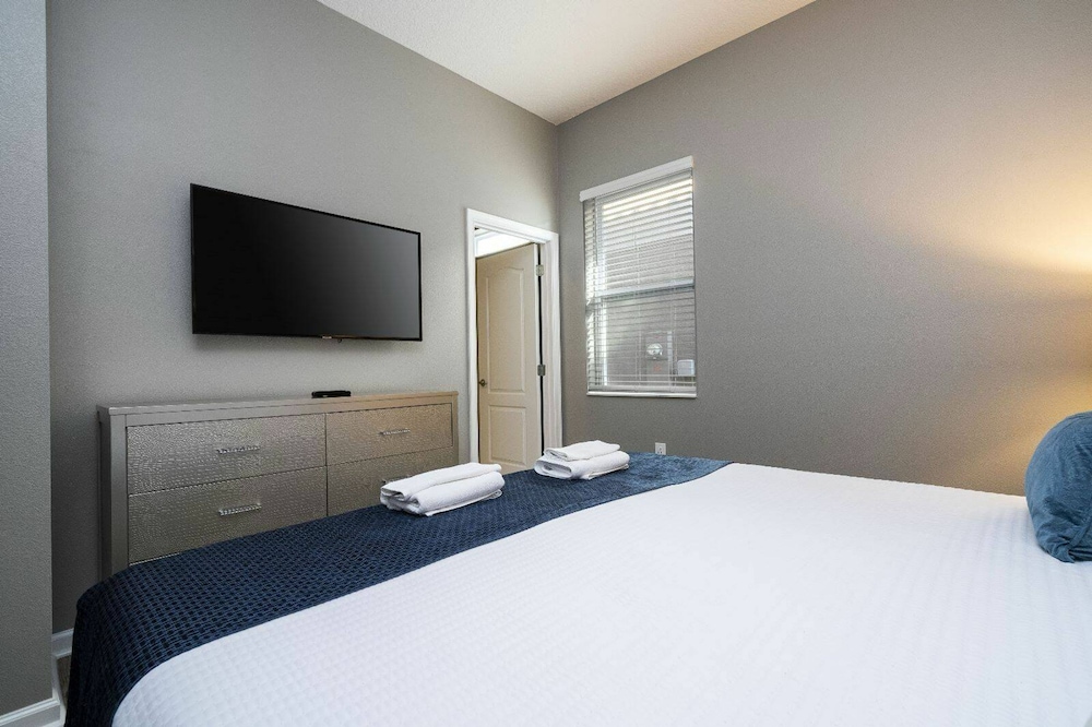 Solterra 12bd 11 5bat Sleeps24 Disney Pool Spa - photo 28