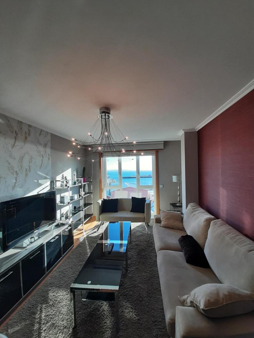 Apartamento las Carolinas — 4-Star Luxury Hotel in Ribeira, Spain