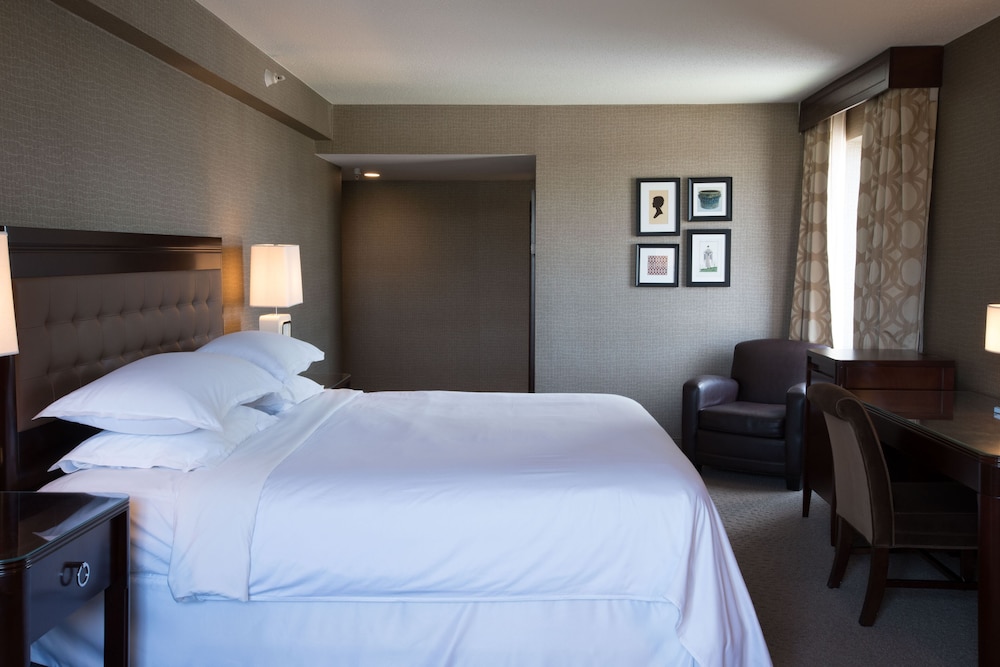 Sheraton Harrisburg Hershey Hotel - photo 10