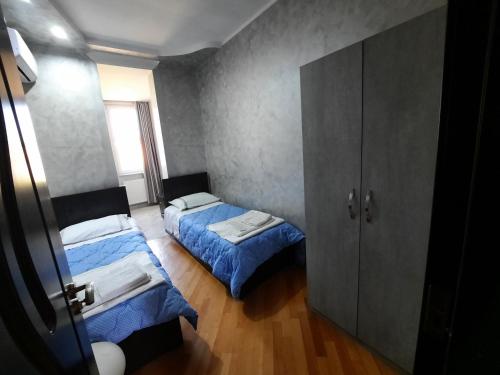 Makos Guest House
