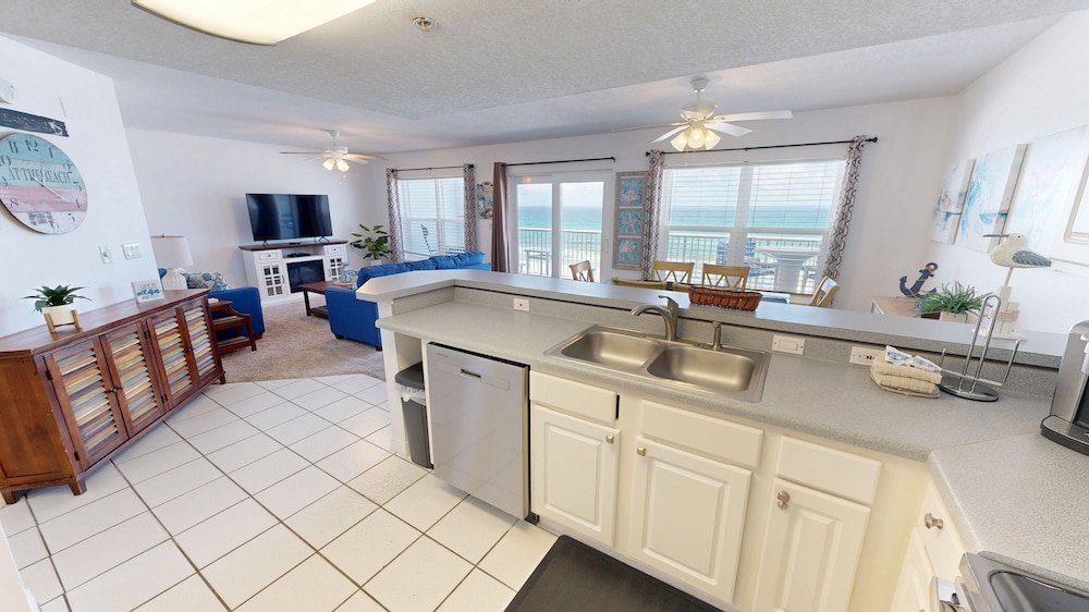 Islander Beach Resort 2005 2 Bedrooms 2 Bathrooms Condo - photo 12
