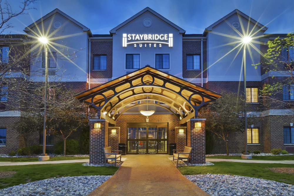 Staybridge Suites Lansing Okemos - photo 43