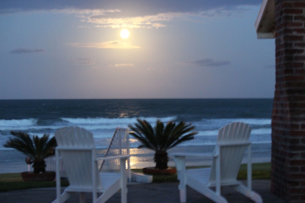 Shoreline Suites & Cabana Cottages - photo 124