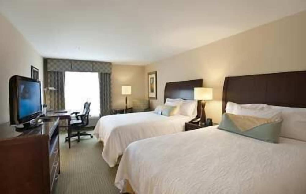 Hilton Garden Inn Mt. Laurel - photo 8