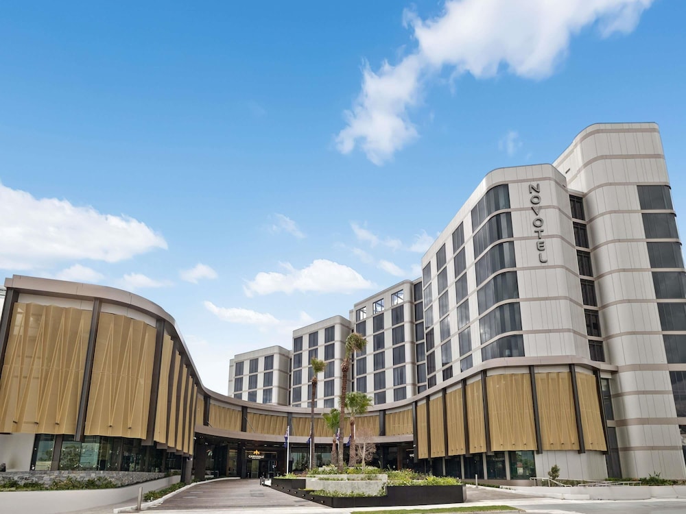 Novotel Sydney Cabramatta — 4-Star Luxury Hotel in Canley Vale, Australia