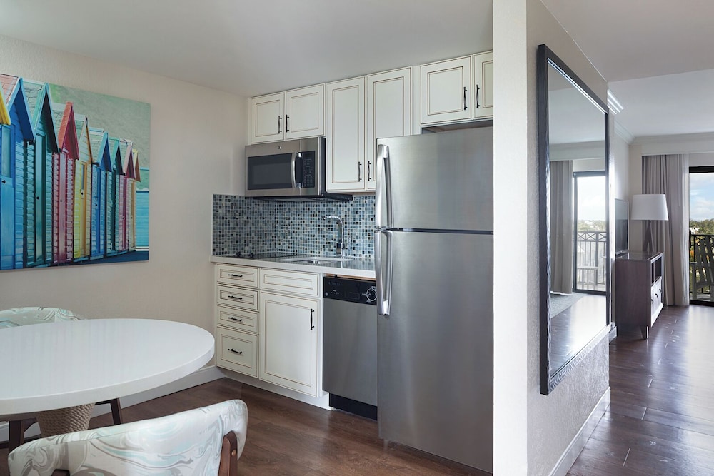 The Atlantic Suites on the Ave - photo 20