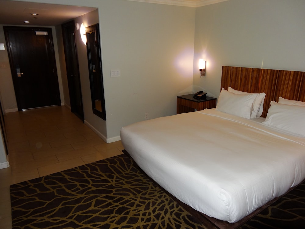 Balboa Inn On the Beach - photo 13