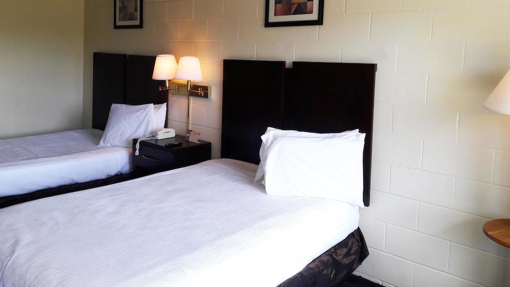 American Quality Lodge Panama City - photo 16