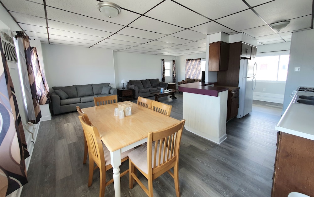The Coral Sands Motel - photo 26