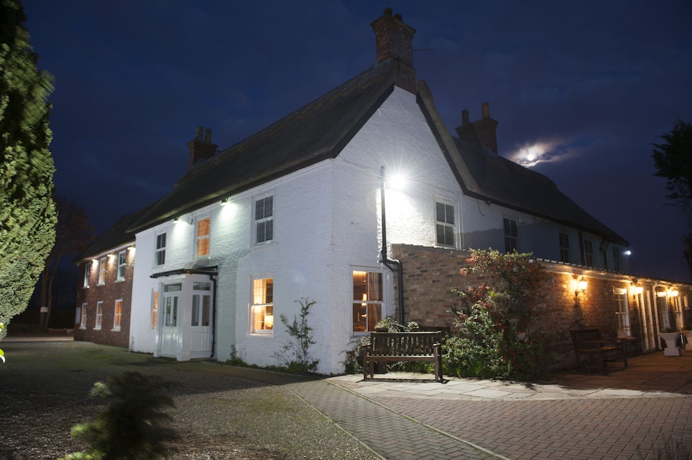 Stallingborough Grange Hotel - carbon neutral hotel in Grimsby