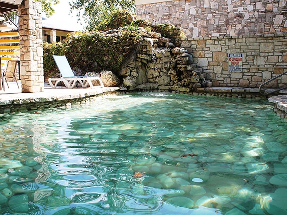 Inn of the Hills Resort and Conference Center - photo 20