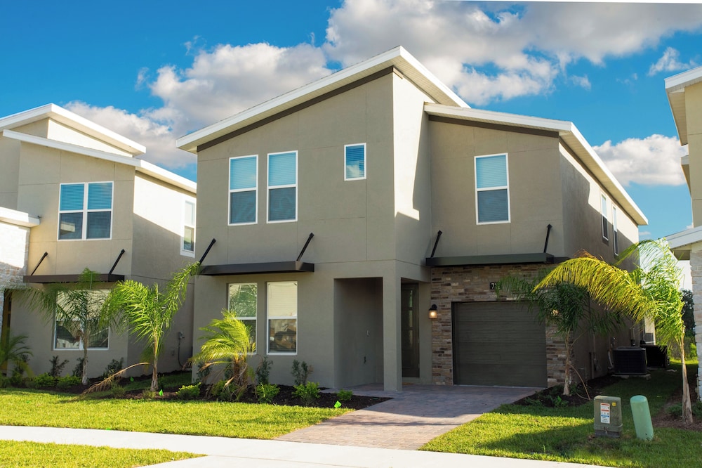 Gorgeous 6 Bd SF Close to Disney w Pool Champions Gate Resort 712 - photo 70