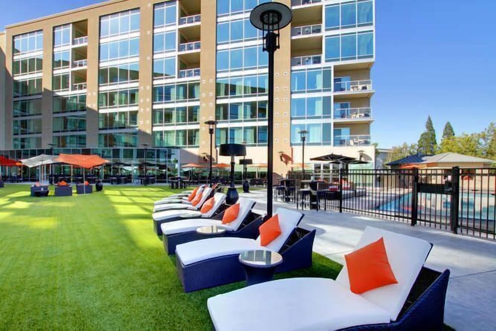 University Plaza Waterfront Hotel - photo 33