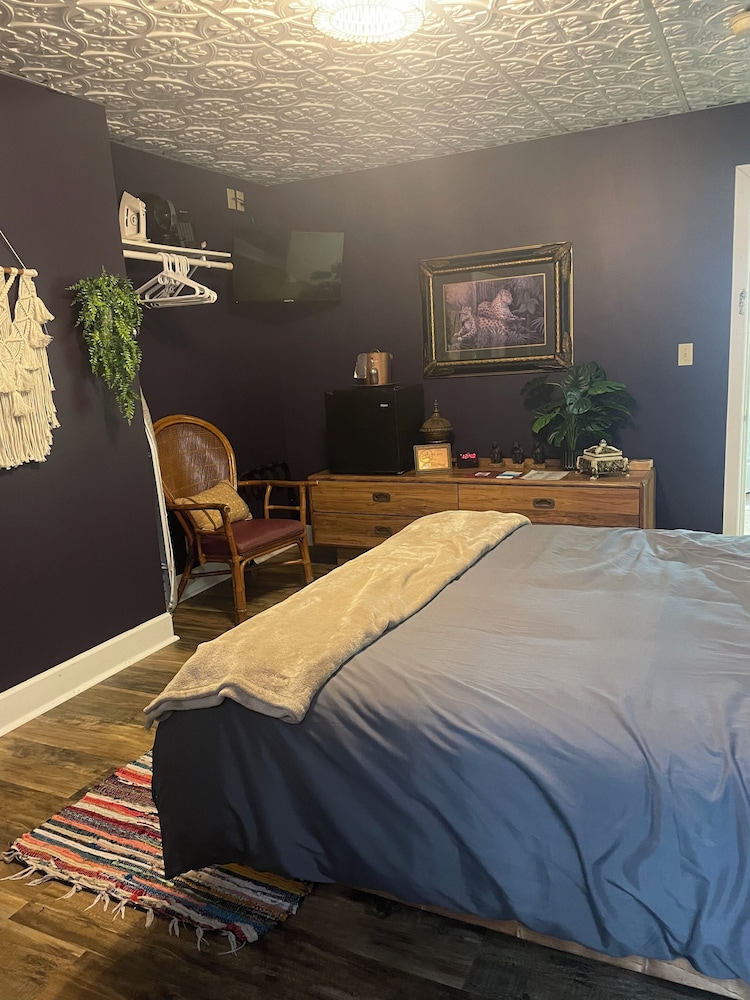 Monroe Street Suites - photo 29