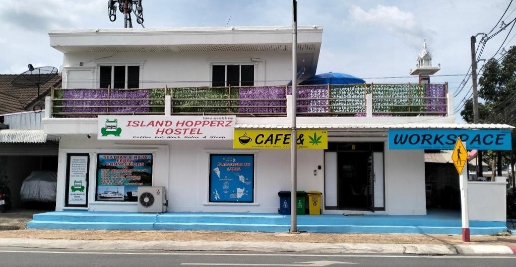 Island Hoppers Hostel Workspace Hub Koh Samui — 4-Star Luxury Hotel in Koh Samui, Thailand