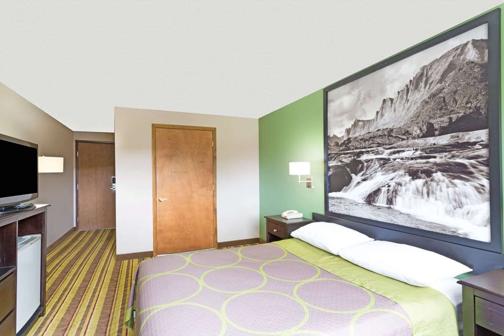 Super 8 by Wyndham Green River - photo 13
