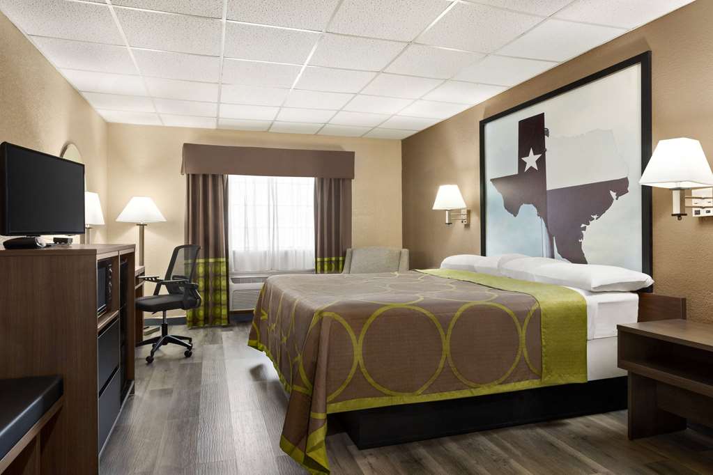 Super 8 by Wyndham Gainesville TX - photo 7