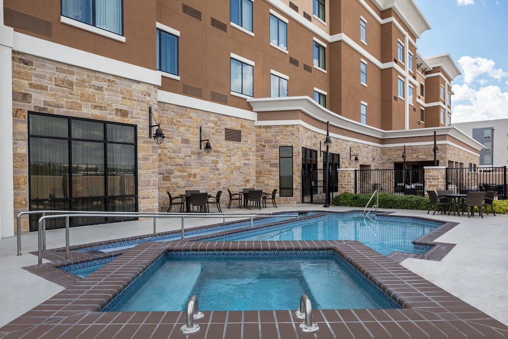 Courtyard San Angelo - photo 24