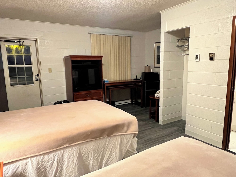 Hotel Prairie Winds Carthage Keokuk Hwy 136 - photo 11
