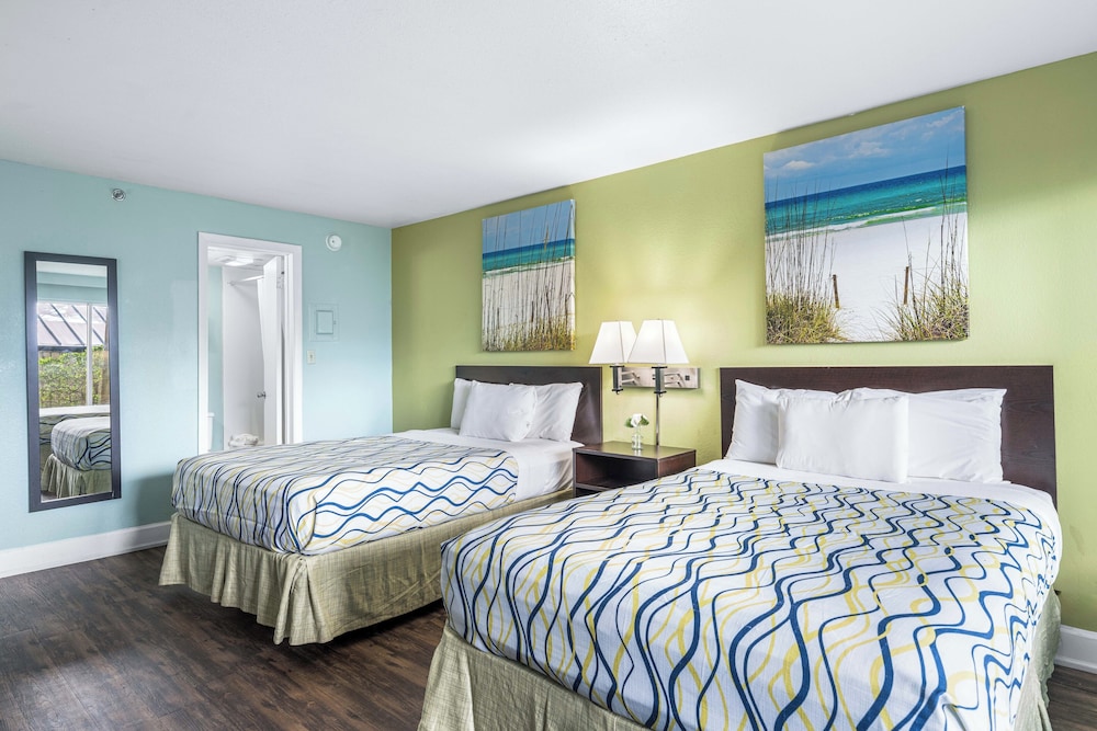 Boardwalk Beach Hotel - photo 44
