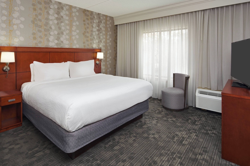 Courtyard by Marriott Chicago Wood Dale - photo 14