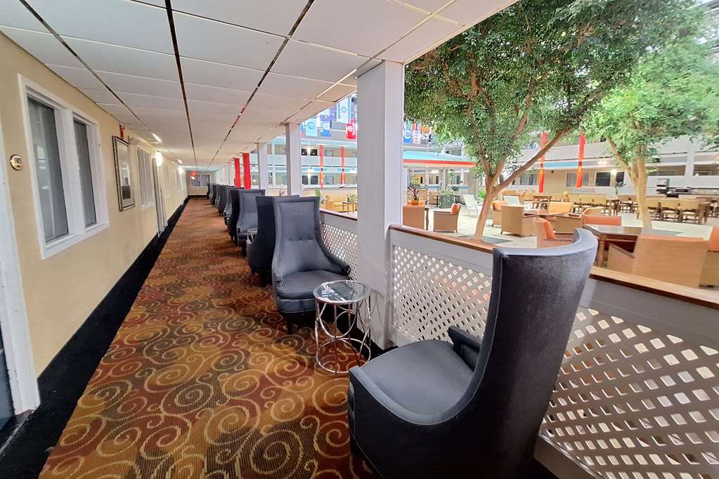 Travelodge by Wyndham Indianapolis Speedway - photo 27