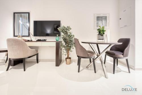 Stunning Studio at Golf Promenade 2A Damac Hills by Deluxe Holiday Homes — 4-Star Luxury Hotel in Dubai, United Arab Emirates