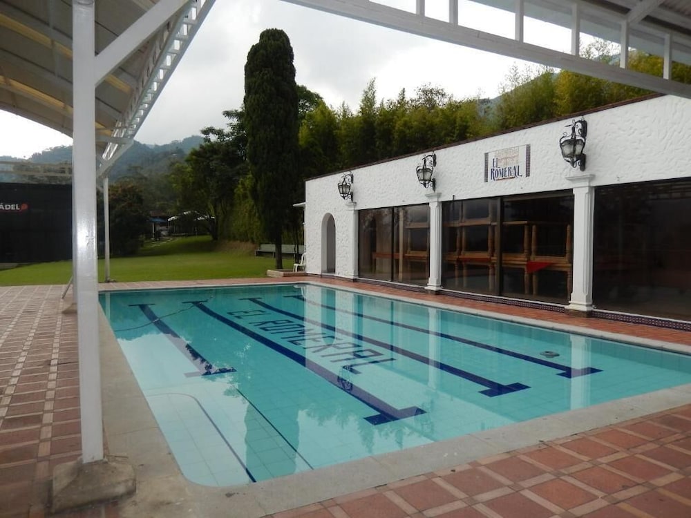 Hotel Romeral Club Campestre — 4-Star Luxury Hotel in La Estrella, Colombia