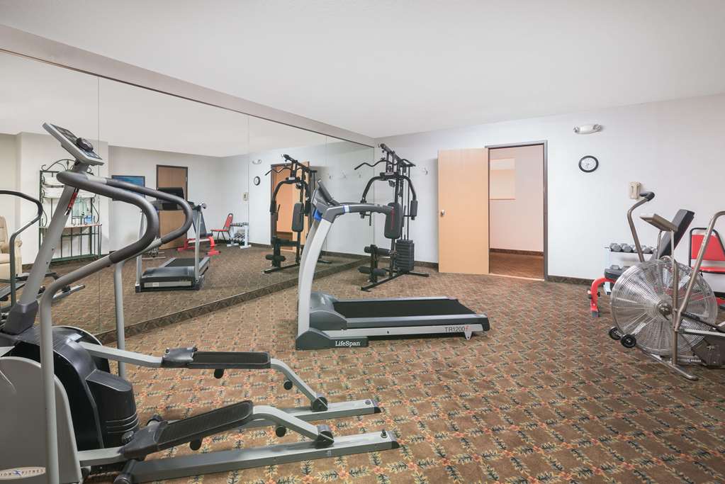 Baymont by Wyndham Hot Springs - photo 6