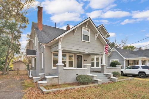 Mins to Downtown & Ft Bragg Crafty in Haymount in Fayetteville, United States