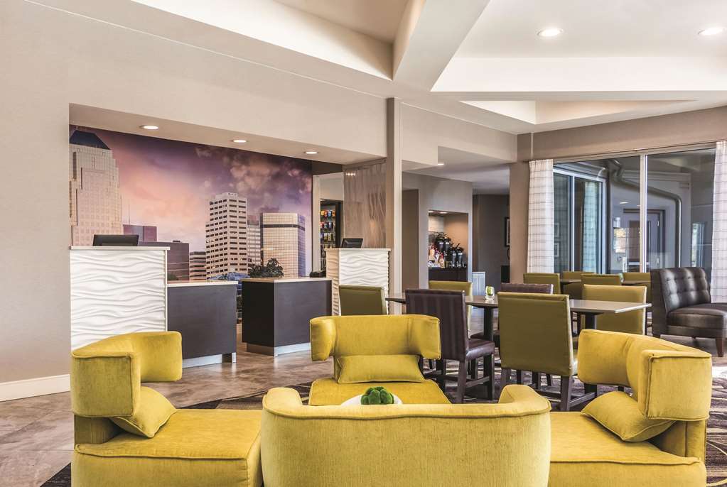 La Quinta Inn & Suites by Wyndham Shreveport Airport - photo 15