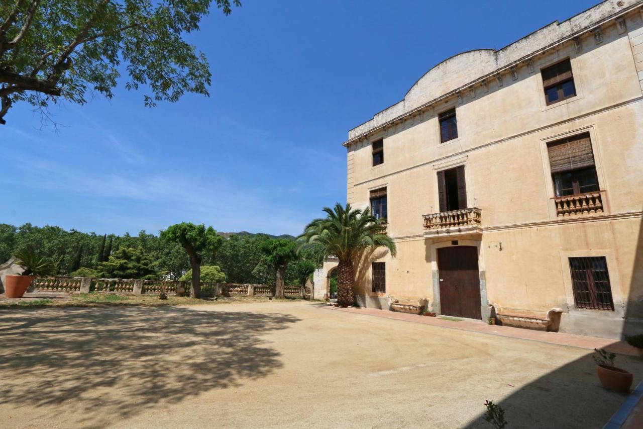 Can Rovira Stunning Neoclassical Mansion Just 20 min drive from Barcelona City Center Ideal for groups and families
