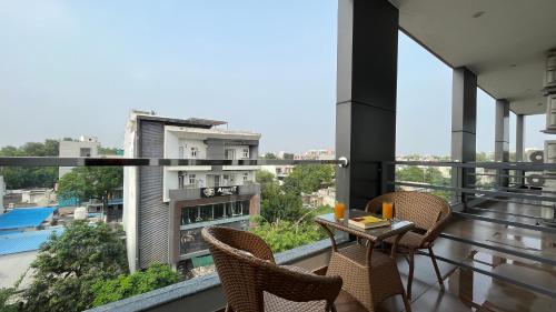 BluO 1BHK Suite Balcony Lift Gym Parking