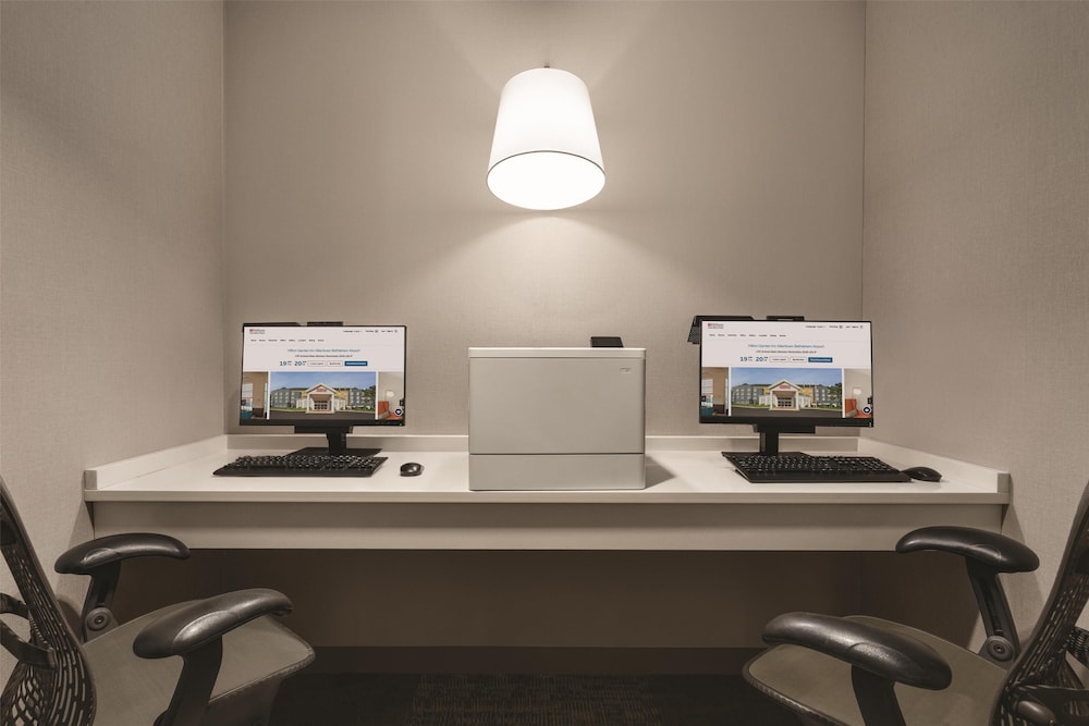 Hilton Garden Inn Allentown Bethlehem Airport - photo 34