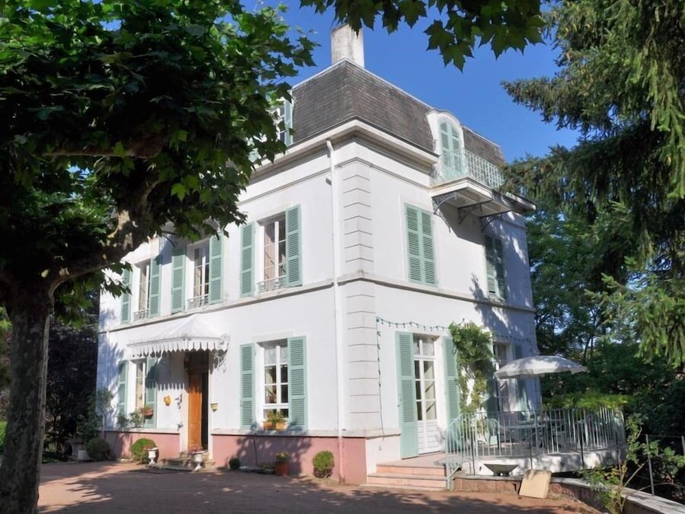 Les Jardins de L'hacienda — hotel in Tarare