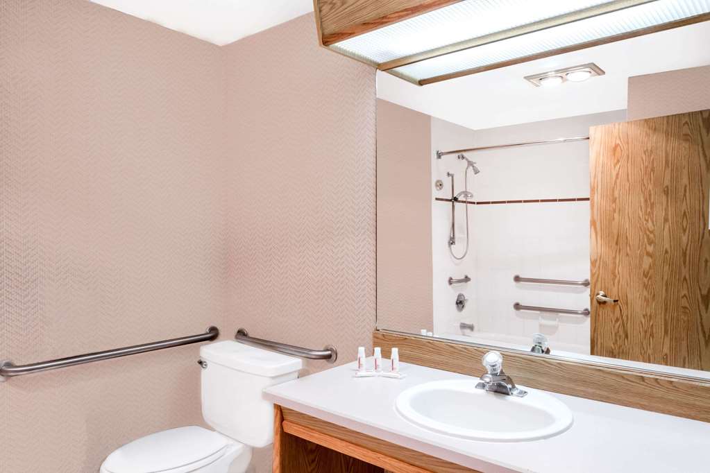 Days Inn & Suites by Wyndham Kanab - photo 7