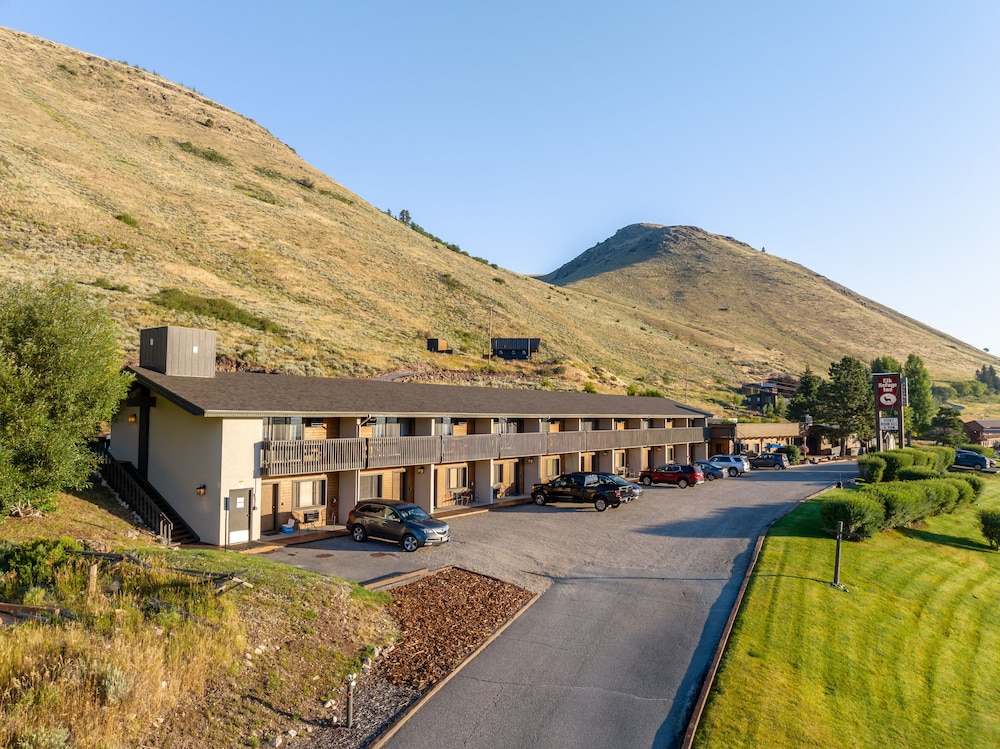 Elk Refuge Inn - photo 110
