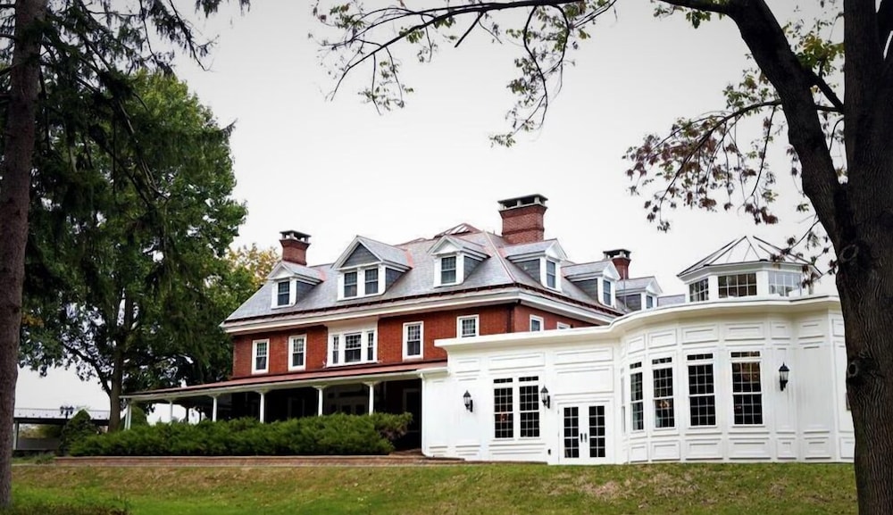 Cameron Estate Inn & Restaurant - photo 100