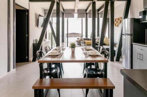 3Ph Amazing 2Bdrm 2bath private terrace fits 10 in Mexico City, Mexico