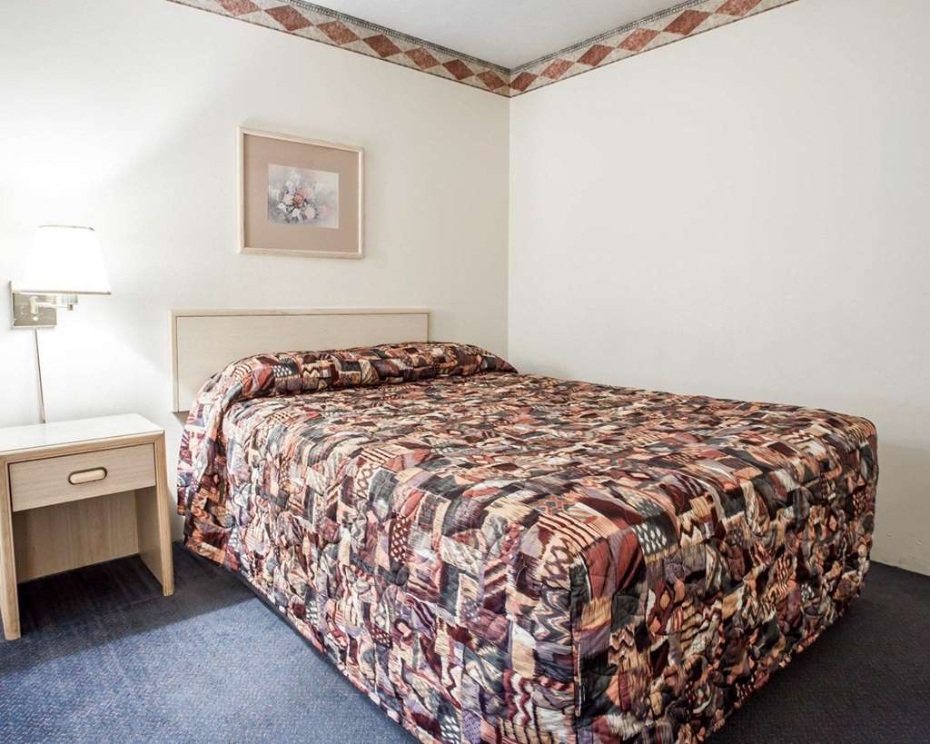 Rodeway Inn and Suites Spokane - photo 18